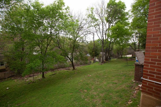 2308 and 2310 Blackwood Road, Little Rock, AR 72207