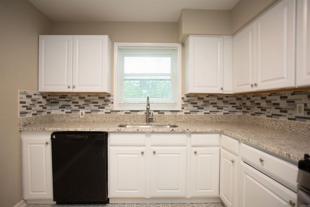 2308 and 2310 Blackwood Road, Little Rock, AR 72207