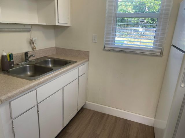 1150 W Blue Heron Boulevard, Riviera Beach, FL 33404