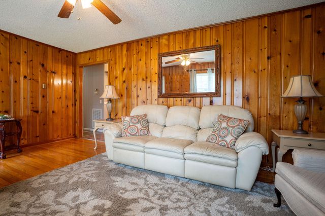 89 N Pine Street, Trenton, GA 30752