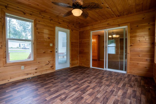 89 N Pine Street, Trenton, GA 30752