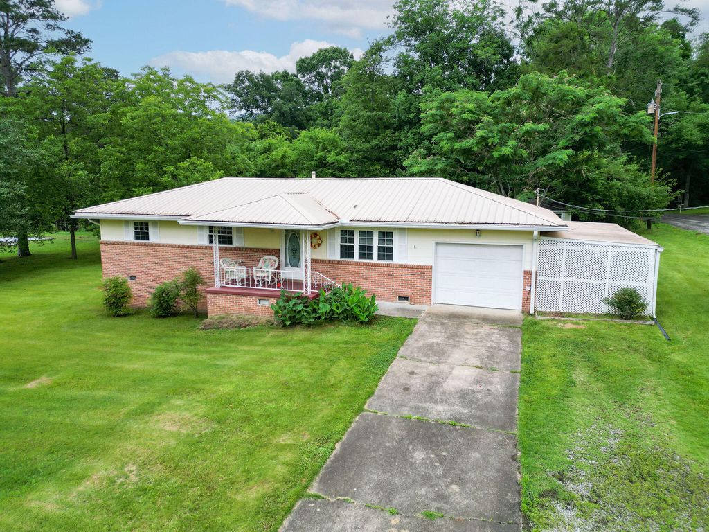 89 N Pine Street, Trenton, GA 30752