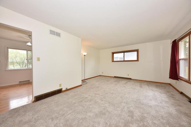 5760 W Betty LANE, Brown Deer, WI 53223