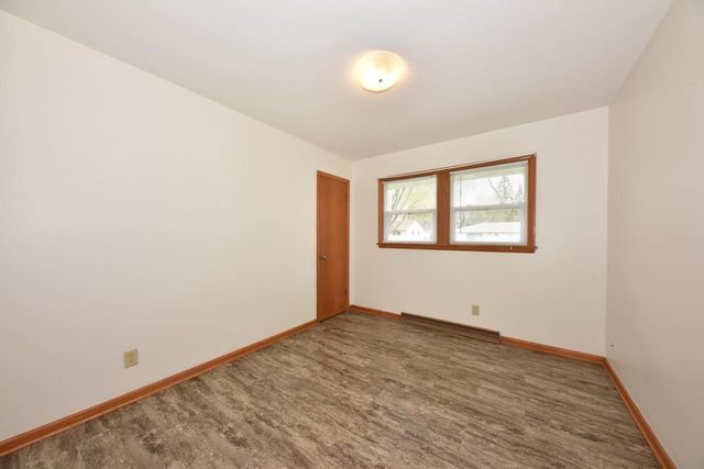 5760 W Betty LANE, Brown Deer, WI 53223