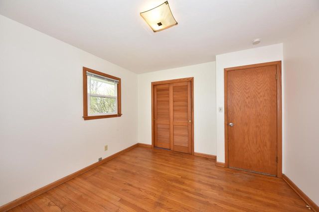 5760 W Betty LANE, Brown Deer, WI 53223