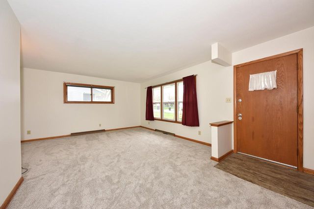 5760 W Betty LANE, Brown Deer, WI 53223