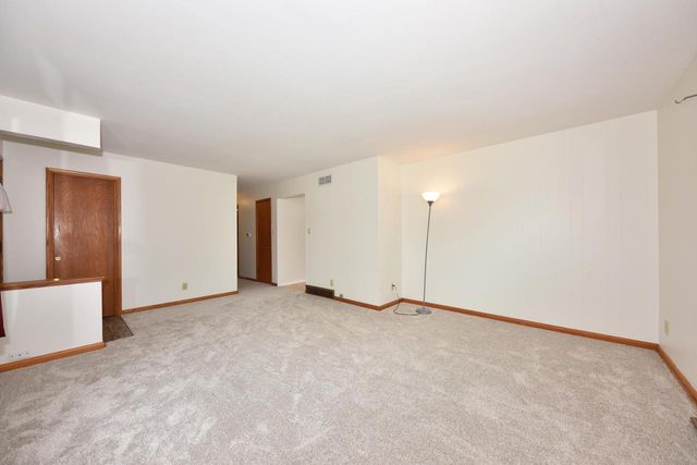 5760 W Betty LANE, Brown Deer, WI 53223