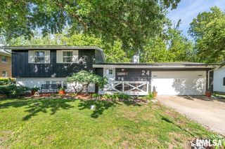 24 SUNNYSIDE Drive, Springfield, IL 62702