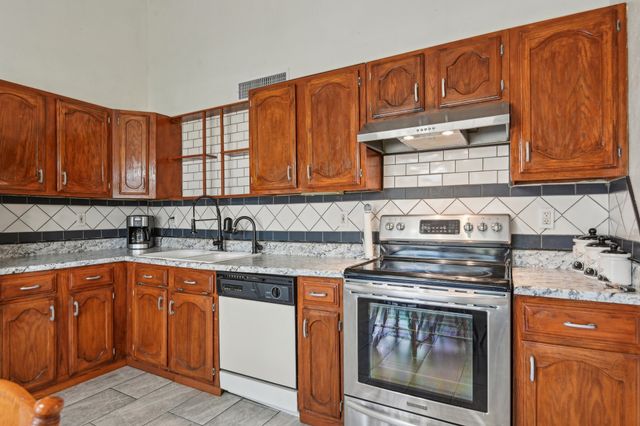7600 Independence Drive, The Colony, TX 75056