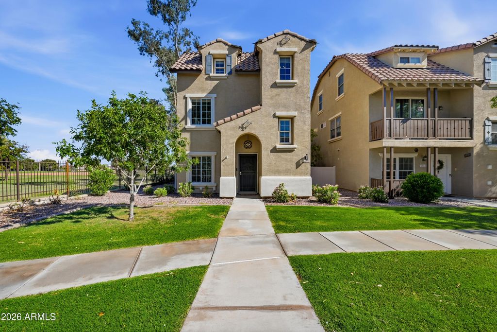 5612 S 21ST Place, Phoenix, AZ 85040