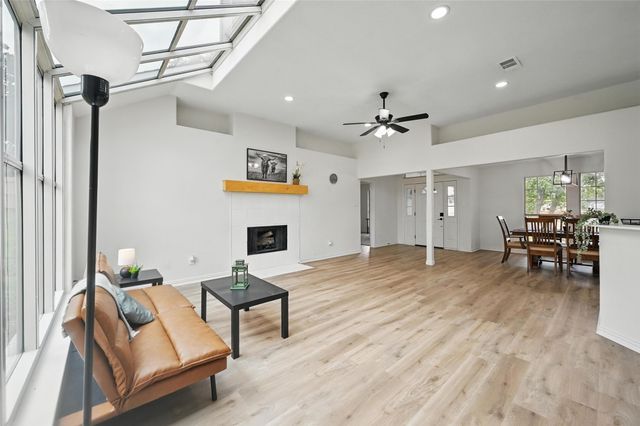 400 Baldwin Drive, Joshua, TX 76058