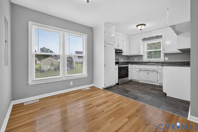 24607 Woodstream Ln, North Dinwiddie, VA 23803