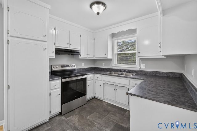 24607 Woodstream Ln, North Dinwiddie, VA 23803