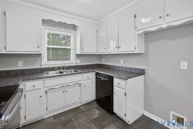 24607 Woodstream Ln, North Dinwiddie, VA 23803