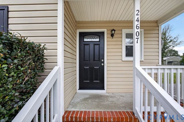 24607 Woodstream Ln, North Dinwiddie, VA 23803