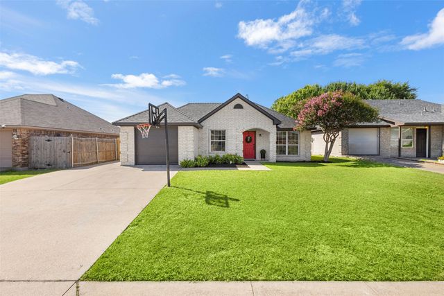620 Brenna Road, Waxahachie, TX 75165