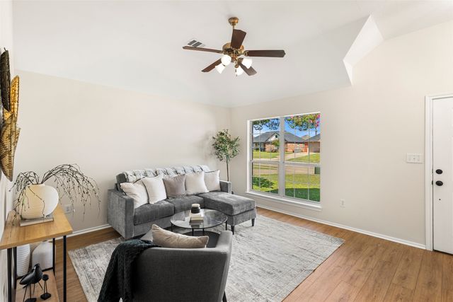 620 Brenna Road, Waxahachie, TX 75165
