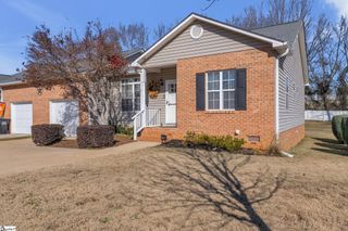 208 River Oaks Circle, Piedmont, SC 29673