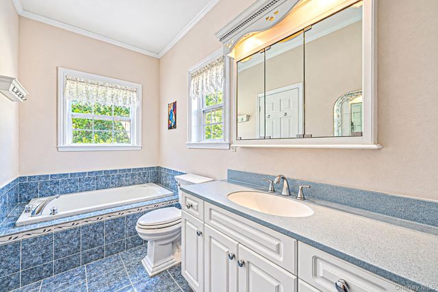 90 Golden Spruce Drive, Calverton, NY 11933