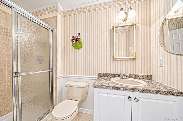 90 Golden Spruce Drive, Calverton, NY 11933