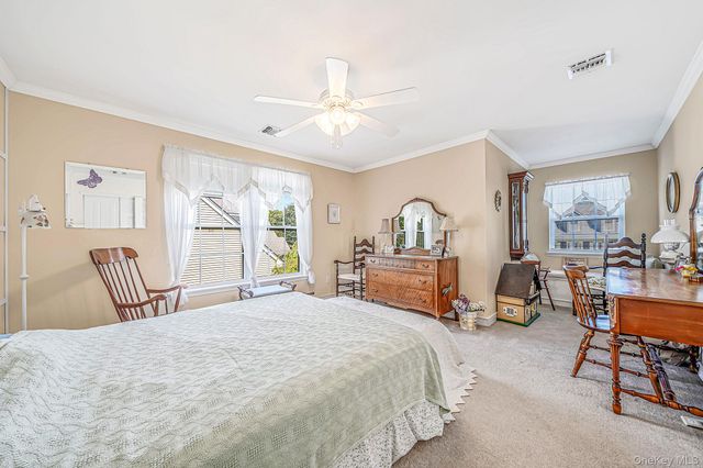 90 Golden Spruce Drive, Calverton, NY 11933