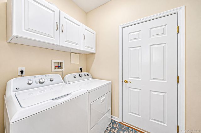 90 Golden Spruce Drive, Calverton, NY 11933