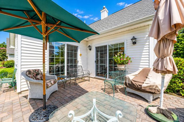 90 Golden Spruce Drive, Calverton, NY 11933