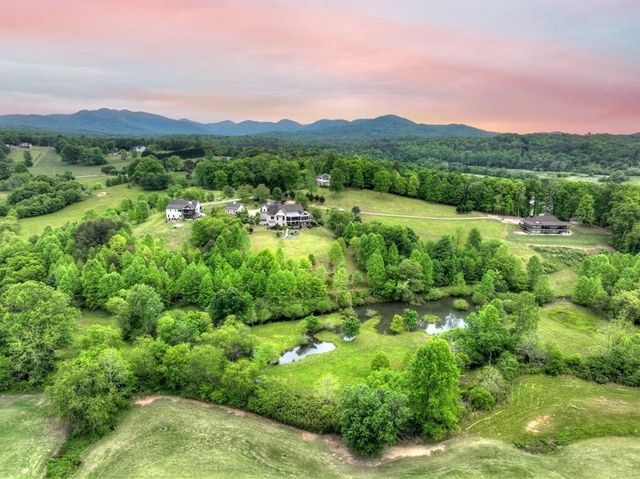 238 Old Farm View, Blairsville, GA 30512