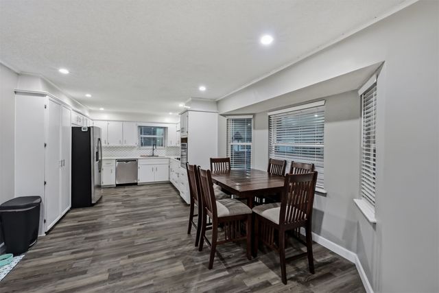 6608 S 254th East Avenue, Broken Arrow, OK 74014