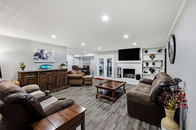 6608 S 254th East Avenue, Broken Arrow, OK 74014