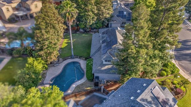 2976 Holly Avenue, Clovis, CA 93611