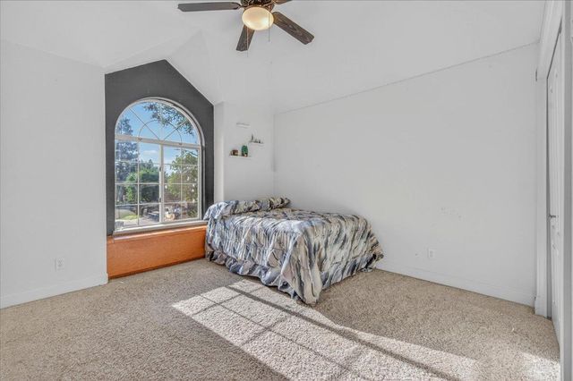2976 Holly Avenue, Clovis, CA 93611