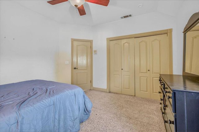2976 Holly Avenue, Clovis, CA 93611