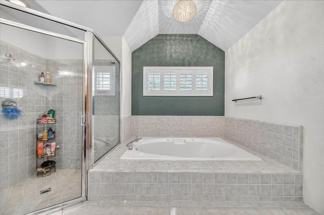 2976 Holly Avenue, Clovis, CA 93611