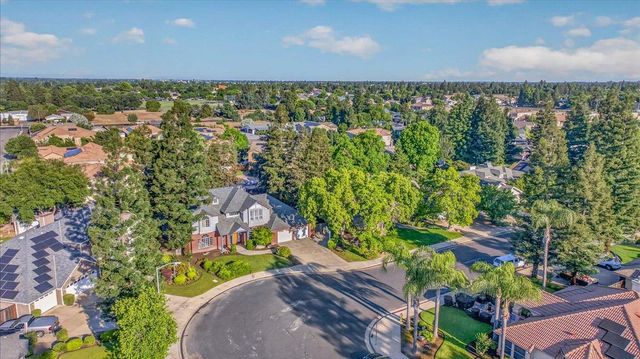 2976 Holly Avenue, Clovis, CA 93611