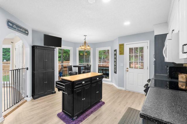 529 Cassville White Road, Cartersville, GA 30121