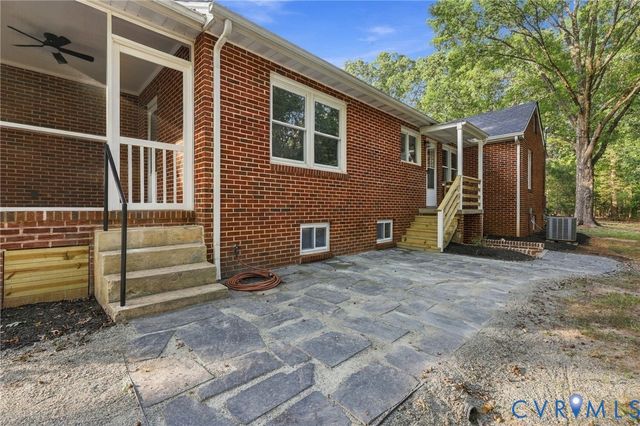 3290 Maidens Rd, Powhatan, VA 23139