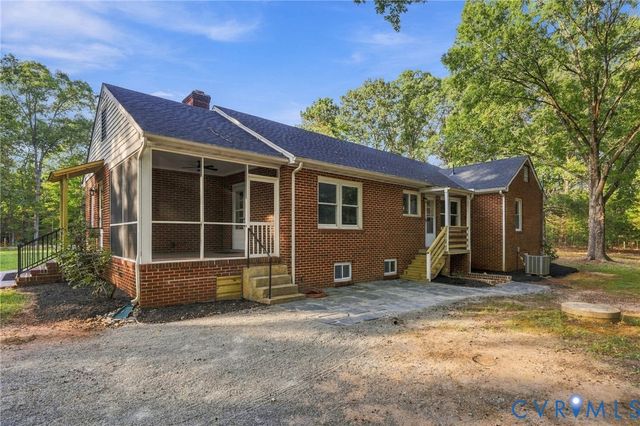 3290 Maidens Rd, Powhatan, VA 23139