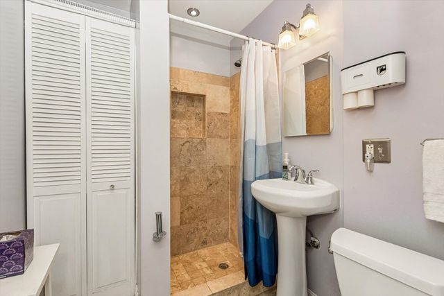 535 FREEMAN ST, Lyndhurst, NJ 07071
