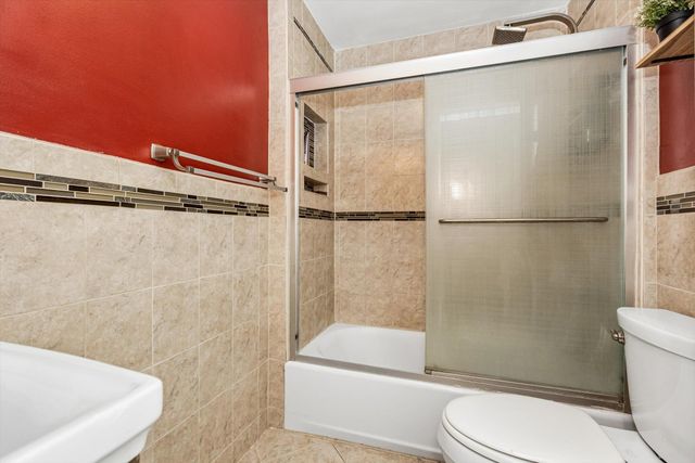535 FREEMAN ST, Lyndhurst, NJ 07071