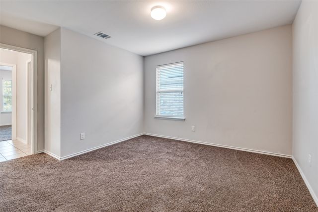 542 Clearlake Drive, Waxahachie, TX 75165