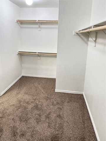 542 Clearlake Drive, Waxahachie, TX 75165