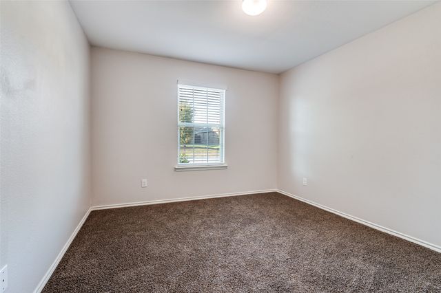 542 Clearlake Drive, Waxahachie, TX 75165