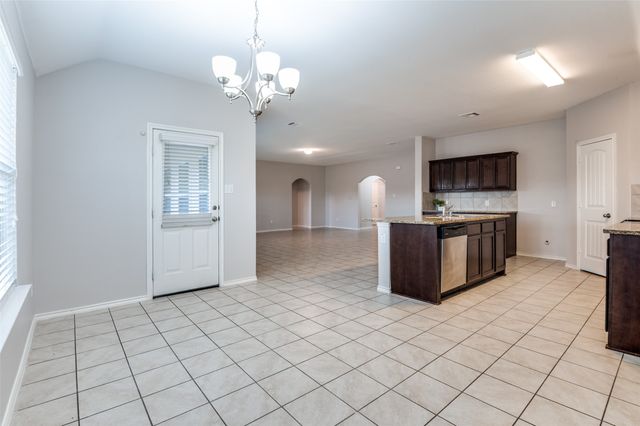 542 Clearlake Drive, Waxahachie, TX 75165