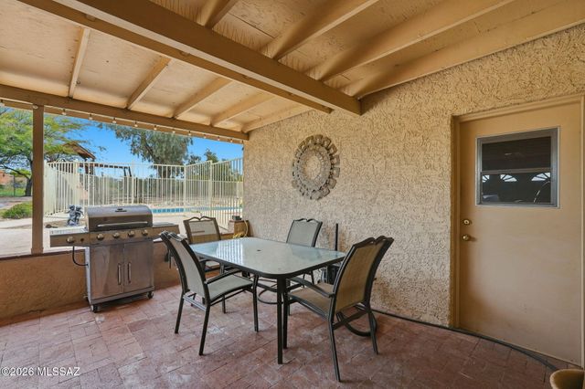 11141 E Escalante Road, Tucson, AZ 85730