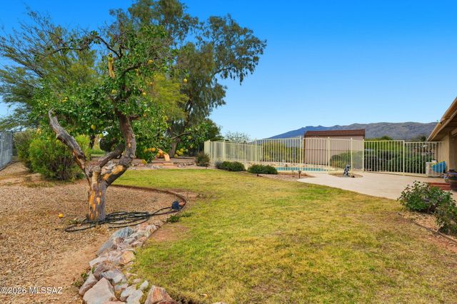 11141 E Escalante Road, Tucson, AZ 85730