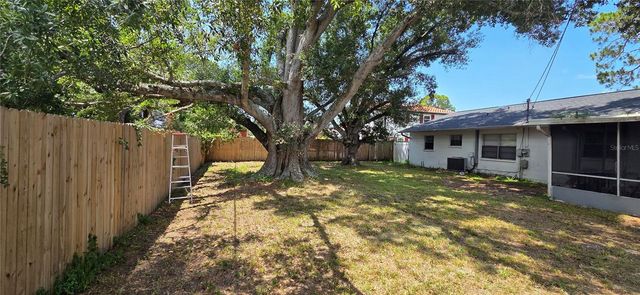 6717 MORNAY CIRCLE, Tampa, FL 33615