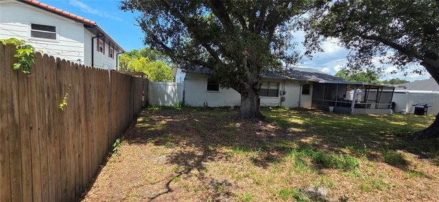 6717 MORNAY CIRCLE, Tampa, FL 33615