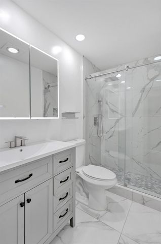 9280 Sabal Ridge Circle B, Boca Raton, FL 33428