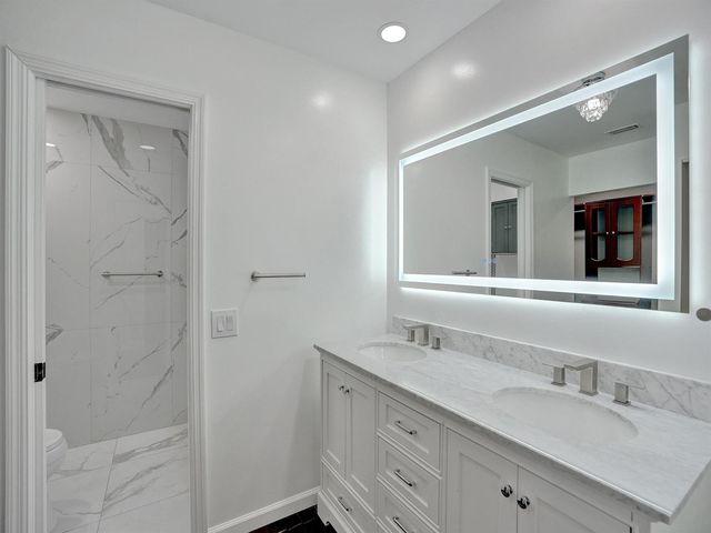 9280 Sabal Ridge Circle B, Boca Raton, FL 33428